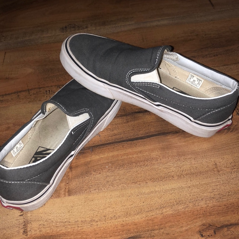 Women’s gray vans